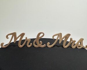 "Mr & Mrs" Table Sign - Brown