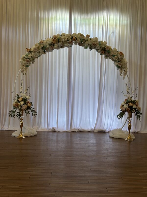 White Circle Arch Backdrop - Image 3
